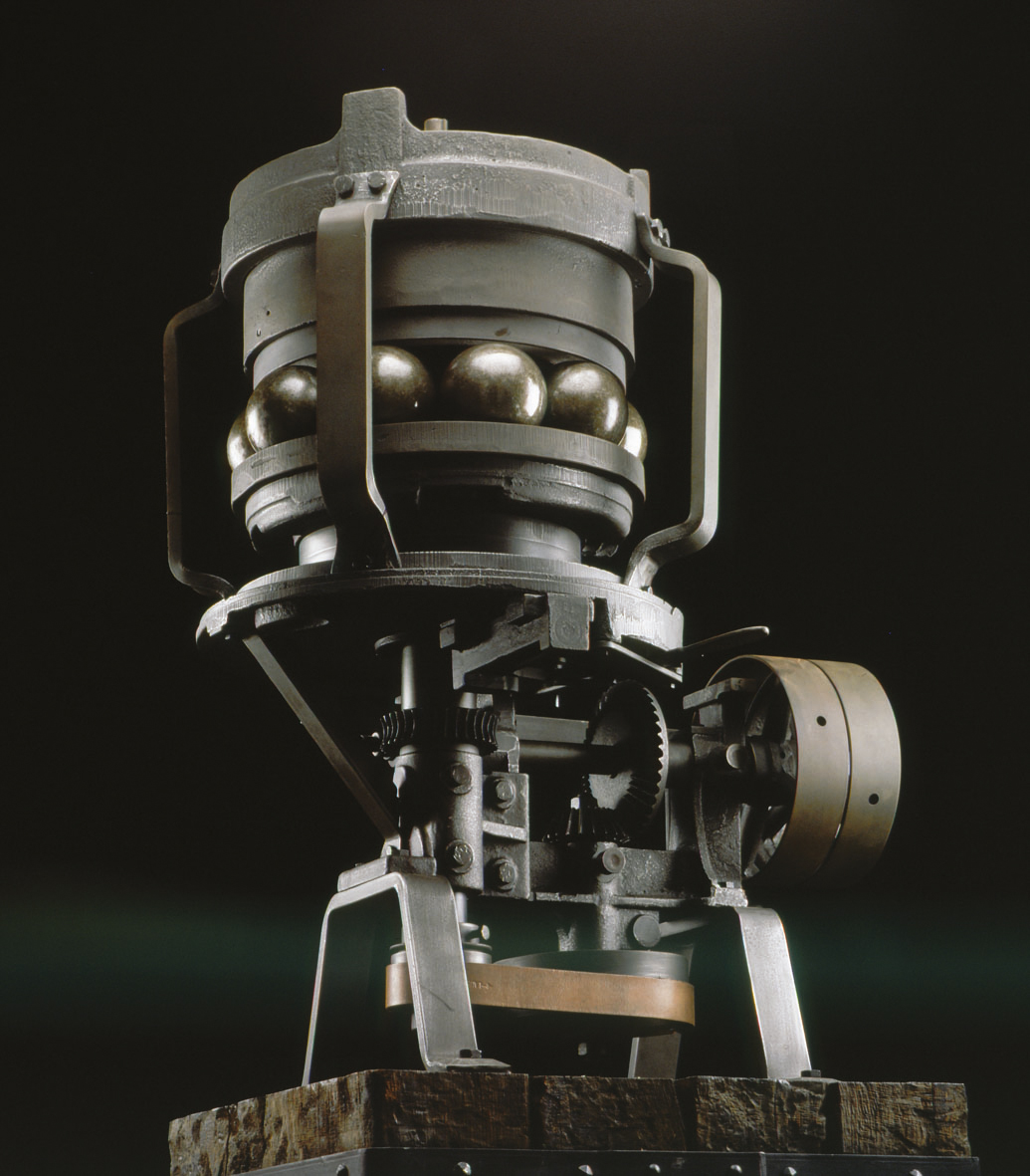 125年前的1980年7月17日，弗里德里希&middot;費(fèi)舍爾發(fā)明的球磨機(jī)獲得了（德國(guó)）帝國(guó)專利局批準(zhǔn)的專利（專利號(hào)55783）